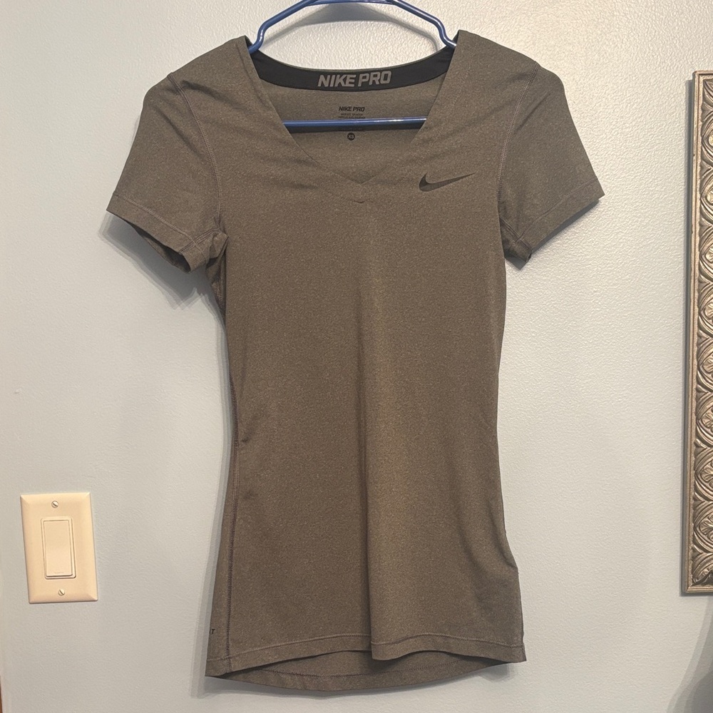Nike Pro Women's Black Short Sleeve Tee